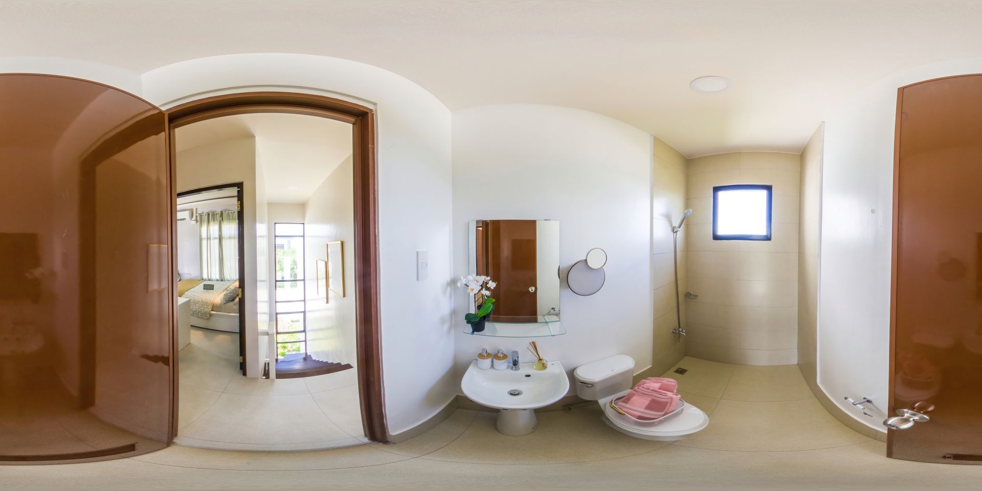 2F Toilet and Bathroom